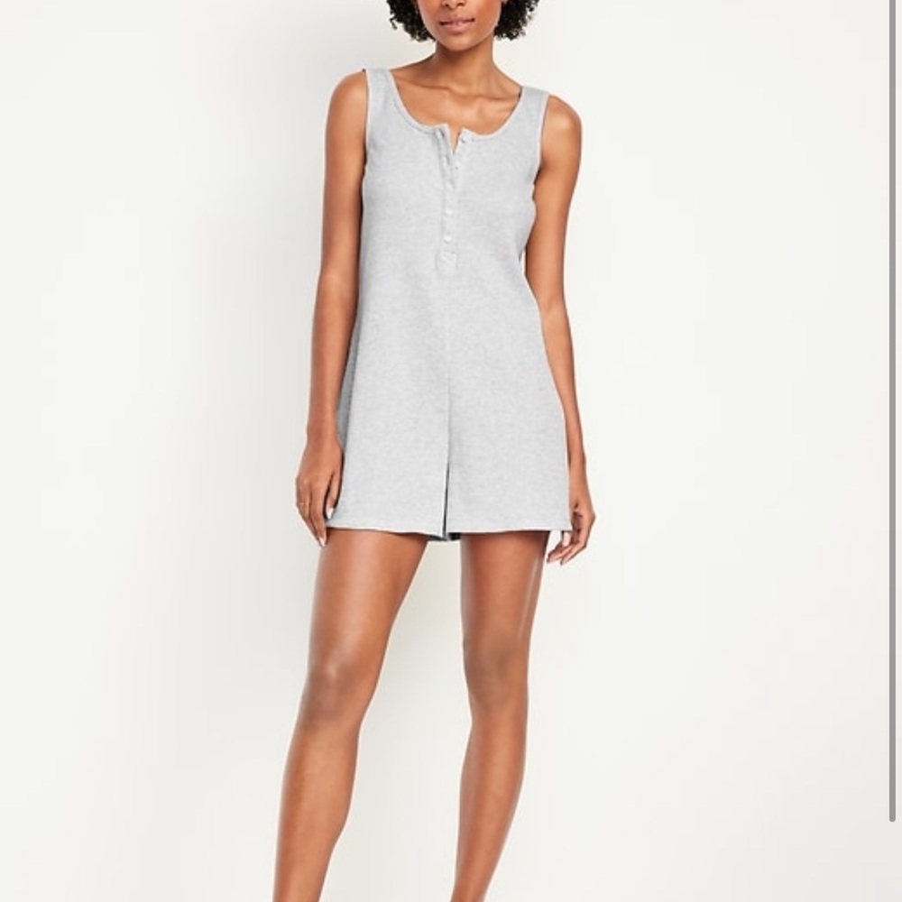 Old navy light grey waffle romper